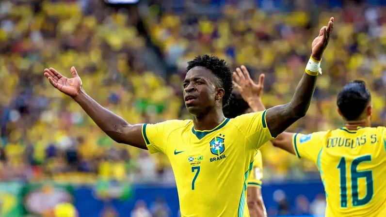 Vini Jr. comemora gol pela Seleção Brasileira