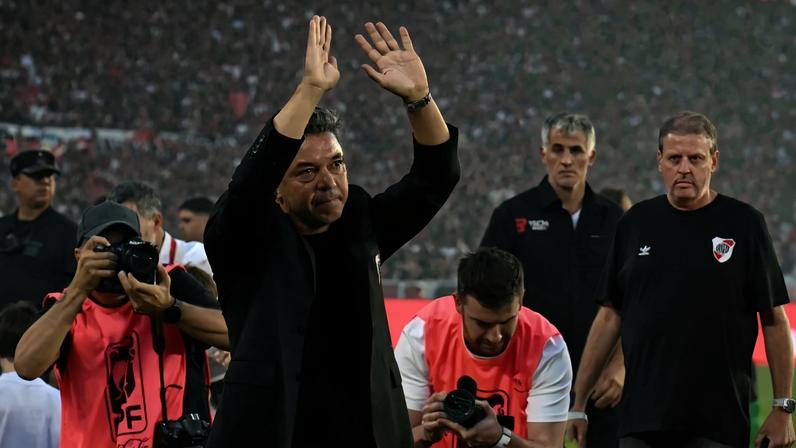 Marcelo Gallardo está na mira da seleção uruguaia — Foto: Luis ROBAYO / AFP