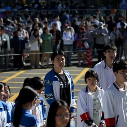 Gaokao na China aplica tecnologia anti-cola, bloqueia IA e tem silêncio nas ruas