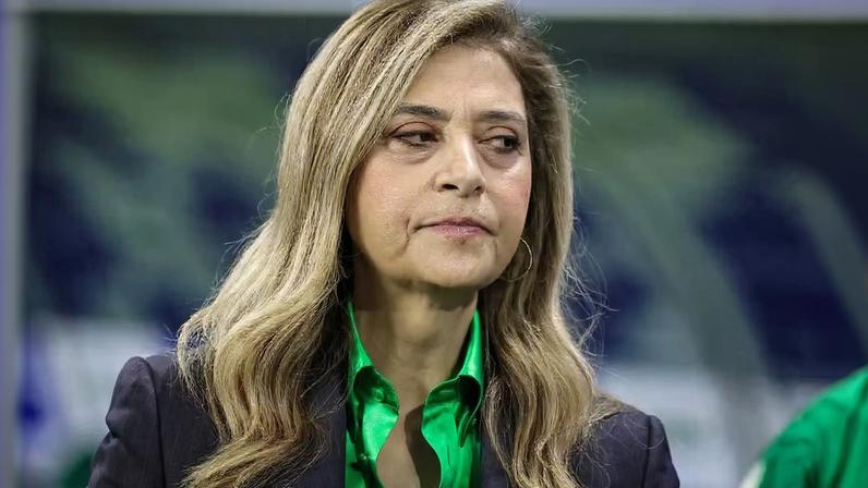 Leila Pereira antes de Palmeiras x Santos — Foto: Fabio Giannelli/AGIF