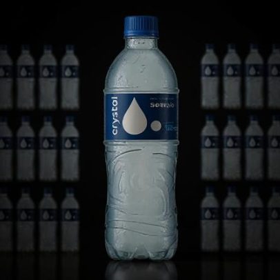 Anvisa recolhe mais de 300 mil garrafas de água Crystal por contaminação