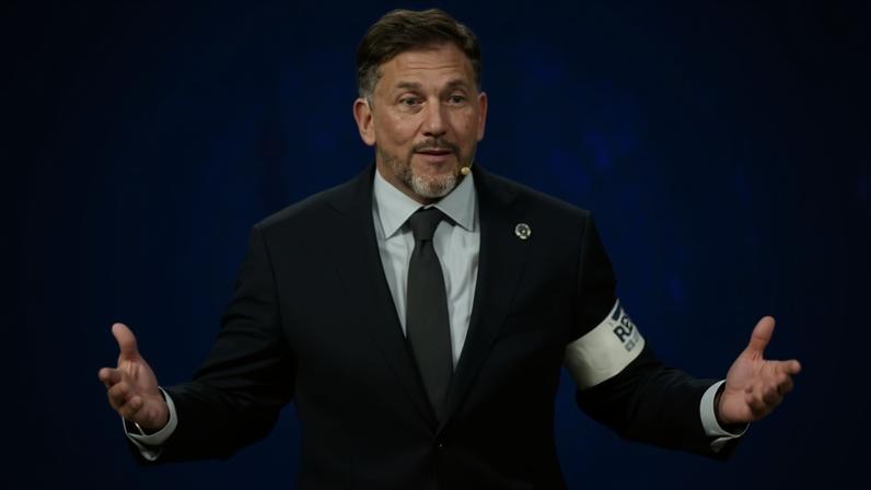 Alejandro Domínguez, presidente da Conmebol, durante sorteio dos grupos da Libertadores