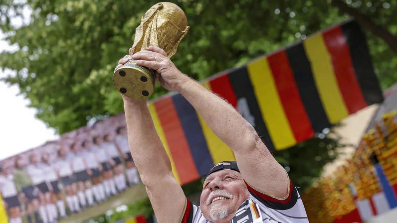Alemanha não passou da fase de grupos nas Copas de 2018 e 2022. (Foto: Christopher Neundorf/EFE/EPA)