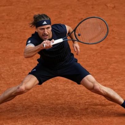 Zverev vence o algoz de João Fonseca e vai à final de Roland Garros