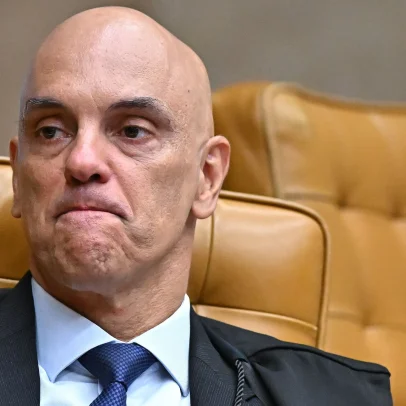 Alexandre de Moraes: atuação como vítima, relator e julgador em debate