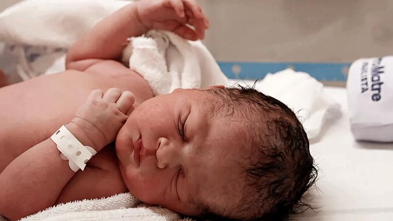 Alice, primeira filha de Laís Caldas e Gustavo Marsengo