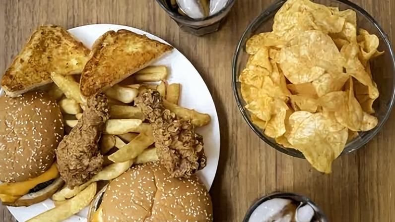 Alimentos ultraprocessados podem inflamar o corpo e, a longo prazo, levar ao desenvolvimento de doenças