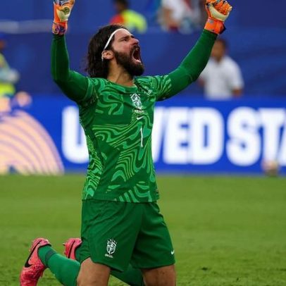 Alisson celebra volta de Neymar e estilo de jogo do Brasil