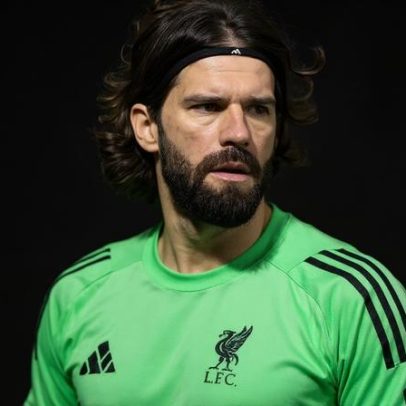Ritmo de jogo para goleiro é definitivo, diz Fabíola Andrade sobre Alisson