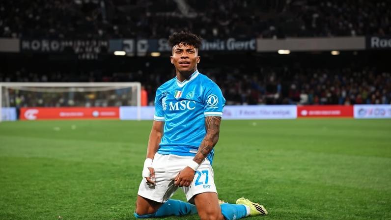 Alisson Santos teve os direitos econômicos comprados pelo Napoli após empréstimo