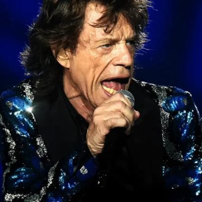 Mick Jagger ganha camisa da Argentina e maldição volta a repercutir