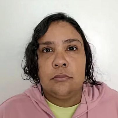 Mulher presa em SC por fingir ser adolescente já usou identidades falsas em MG