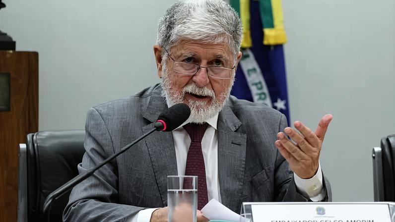 Embaixador Celso Amorim — Foto: Vinicius Loures/Câmara dos Deputados