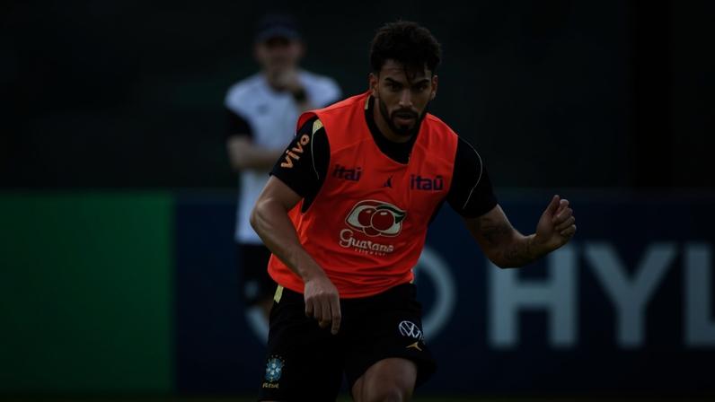 Ancelotti coloca Lucas Paquetá entre titulares em treino da seleção
