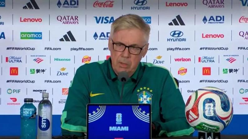 Carlo Ancelotti em coletiva nesta terça-feira