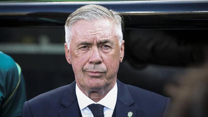 Ancelotti no jogo contra o Marrocos na estreia da Copa