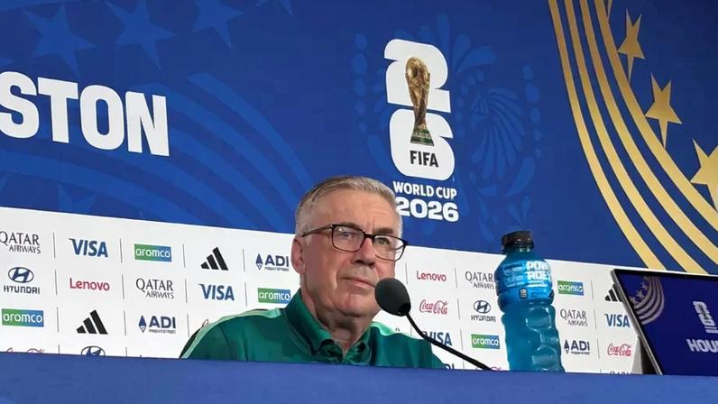 Carlo Ancelotti durante entrevista coletiva na véspera de Brasil x Japão pela Copa do Mundo