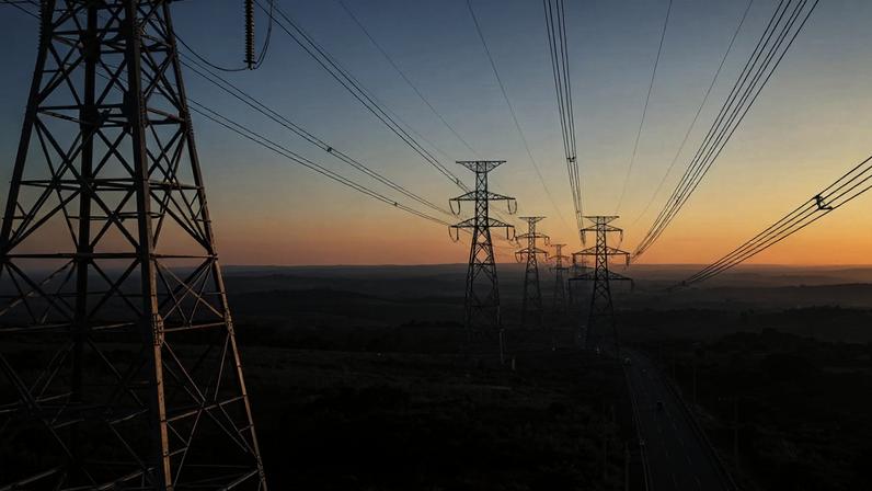Aneel aprova revisão de receita para transmissoras de energia em 2026