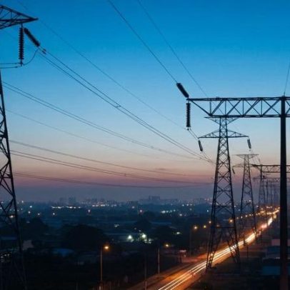 Aneel fixa receitas das transmissoras de energia para 2026-2027