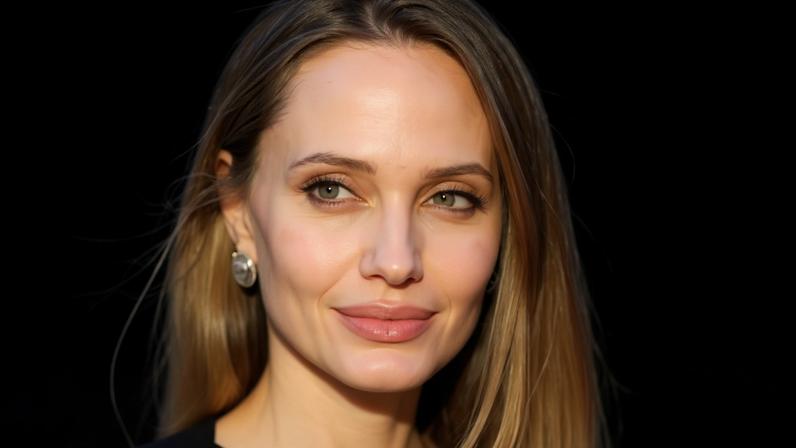 Atriz Angelina Jolie no Festival de Cinema de Roma de 2025