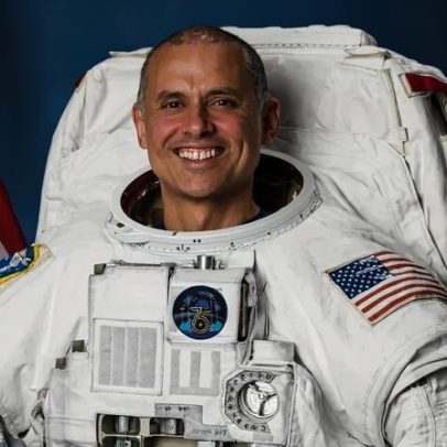 Astronauta Anil Menon disponível para entrevistas virtuais de pré-lançamento