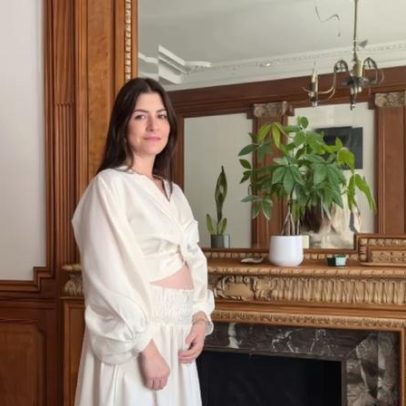Anne Hathaway anuncia gravidez e compartilha vídeo da barrigão