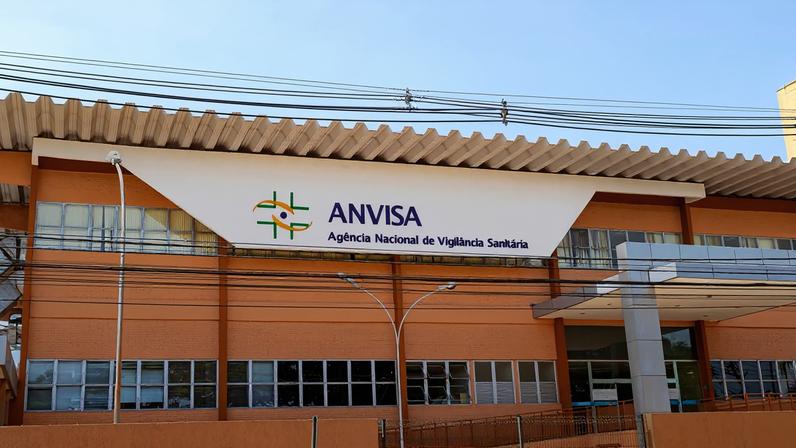 1 de 1 ANVISA - Agência Nacional de Vigilância Sanitária. Brasília, Distrito Federal - Brasil. 6 de dezembro de 2020.