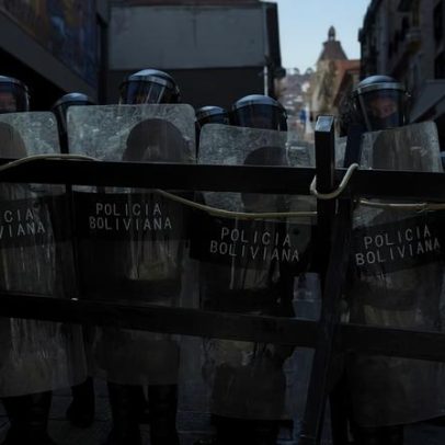 Congresso da Bolívia discute estado de exceção diante protestos
