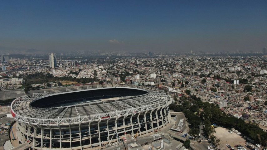 Imagem aérea do estádio Azteca, onde acontece a cerimônia de abertura da Copa do Mundo de 2026. — Foto: AP/Fernando Llano/Arquivo