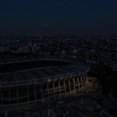 México abre portas à Copa do Mundo e à diversidade, em contraste com os EUA