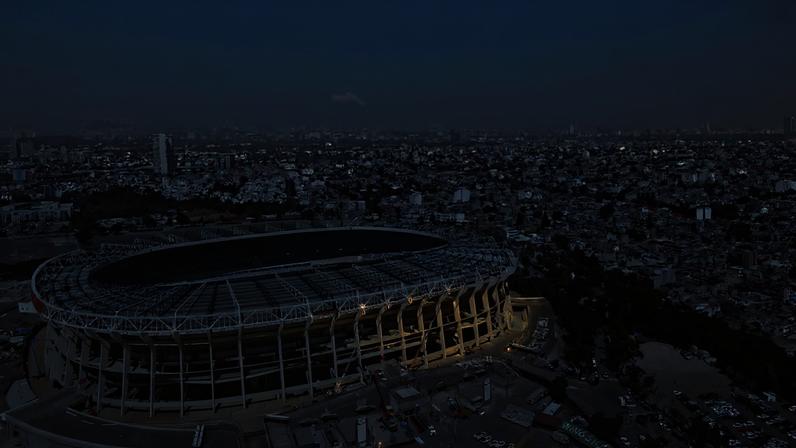 Imagem aérea do estádio Azteca, onde acontece a cerimônia de abertura da Copa do Mundo de 2026. — Foto: AP/Fernando Llano/Arquivo