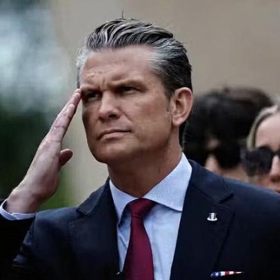 Hegseth viaja à Baía de Guantánamo em meio a tensões EUA-Cuba