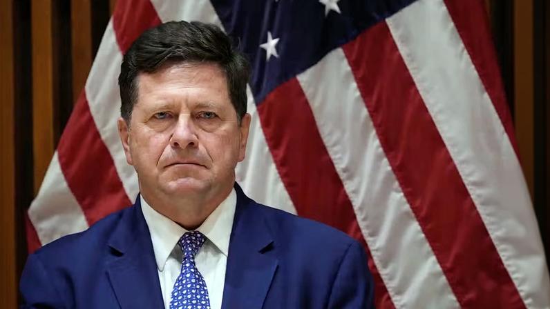 Jay Clayton, procurador federal do Distrito Sul de Nova York, durante entrevista coletiva em Nova York, em 9 de março de 2026. — Foto: AP/Seth Wenig