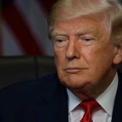 Trump diz que Rússia deveria assinar acordo de paz após reunião com Zelensky