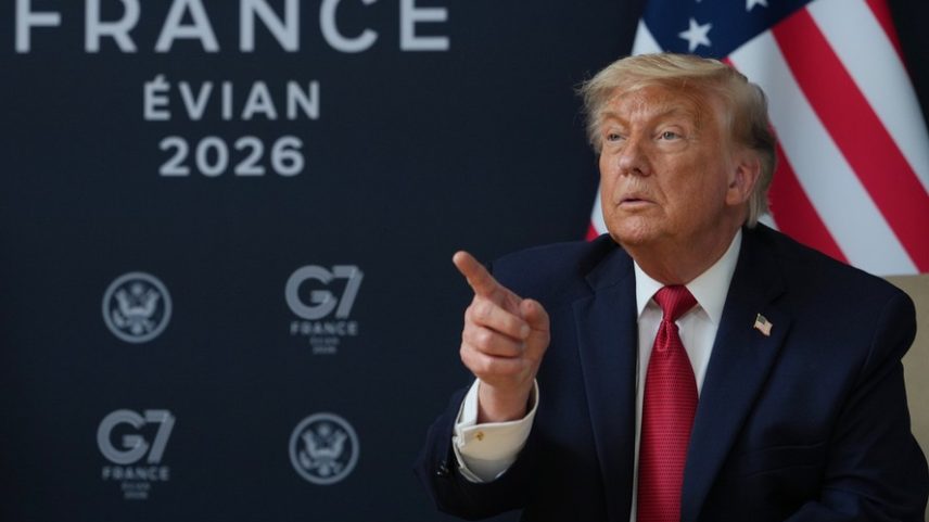 O presidente dos EUA, Donald Trump, se reúne com o primeiro-ministro da Índia, Narendra Modi, à margem da cúpula do G7