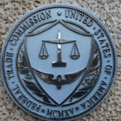 Suprema Corte amplia poder de Trump para demitir reguladores