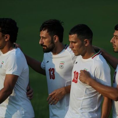 Irã desafia Bélgica em campo, em meio a tensões geopolíticas