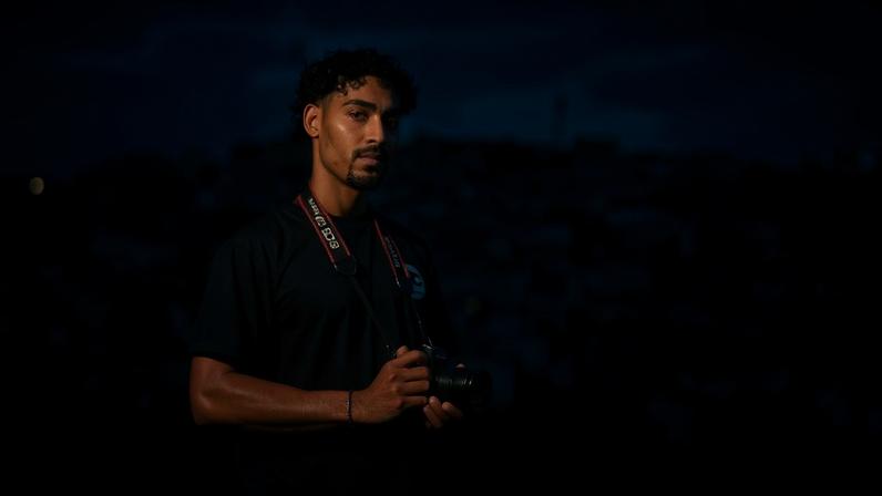 Aos 15 anos, Kesley Karim fez uma oficina de fotografia no CRAS, que mais tarde virou profissão