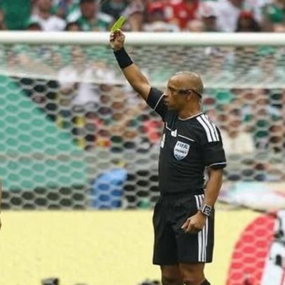 Copa do Mundo começa com gols mexicanos e celebração com cerveja