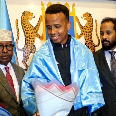 Árbitro somali barrado pelos EUA receberá pagamento integral da Fifa