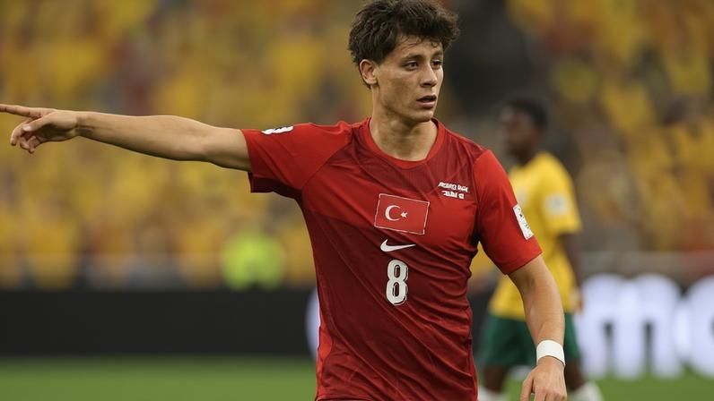 Arda Güler na estreia da Turquia na Copa do Mundo de 2026 contra a Austrália