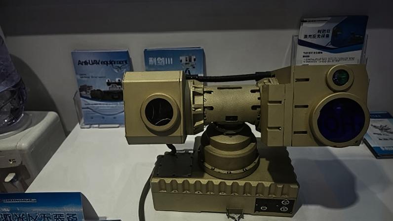 China apresenta arma a laser capaz de abater drones