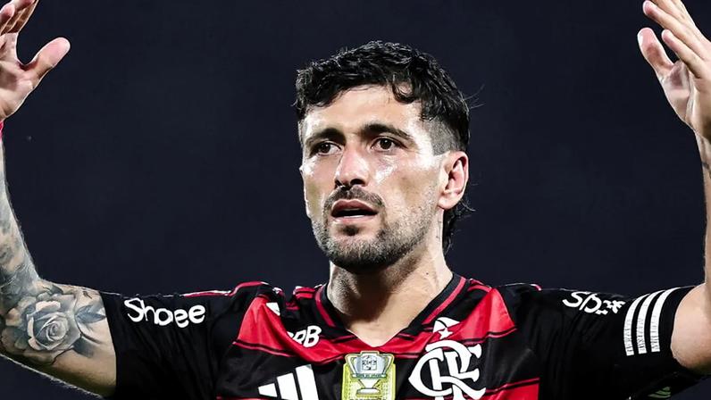 Arrascaeta comemora gol do Flamengo diante do Bragantino (Foto: Gilvan de Souza / Flamengo)