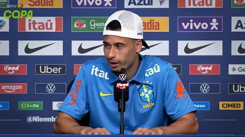 Martinelli demora a entender termo do jornalista ao falar sobre Arteta e Ancelotti