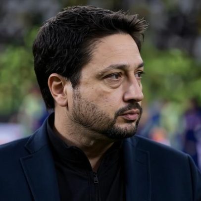 Arthur Elias explica conflito de horários entre jogos do Brasil