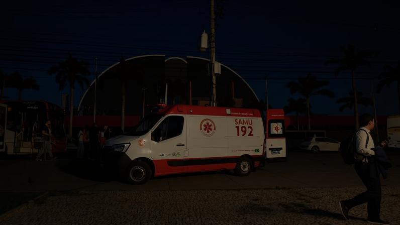 Passageiro passa mal em ônibus e mobiliza socorro na W3 Norte
