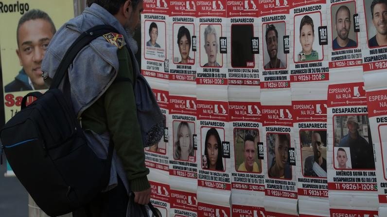 São Paulo (SP), 30/08/2025 Ato Público pelo Dia Internacional das Pessoas Desaparecidas, realizado na Praça da Sé. Evento contou com a presença de diversos coletivos e instituições que representam essa luta, entre eles: Mães da Sé, Mães em Luta, União de Vítimas, Esperança da Rua, Instituto Mercia Nakashima, Abrace, Mães do Paraná, instituto Giorgio Renan por Justiça. Foto: Paulo Pinto/Agência Brasil