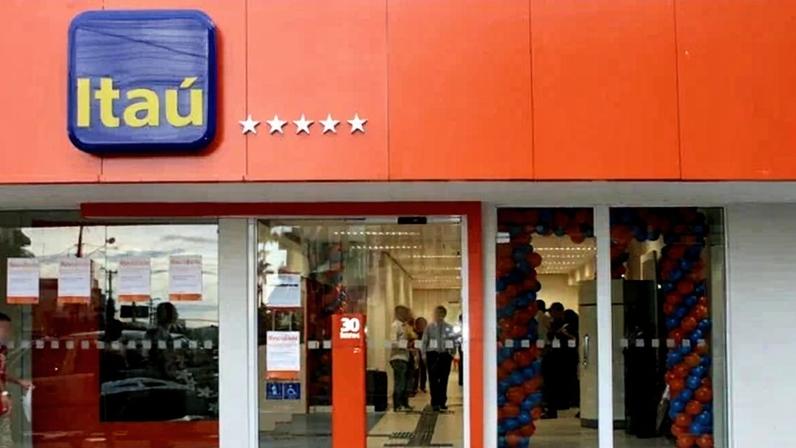 Itaú fachada