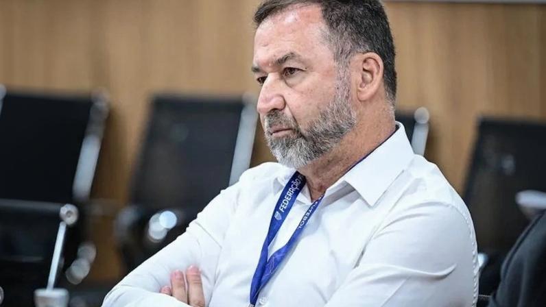 Ex-presidente do Corinthians, Augusto Melo, é expulso do clube