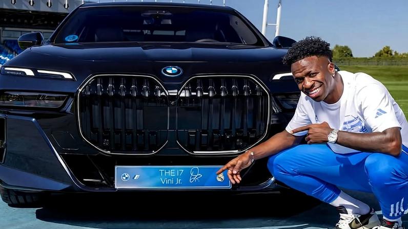 Vini Jr é dono de um BMW i7 e outros carrões, mas ainda não tem carteira ainda